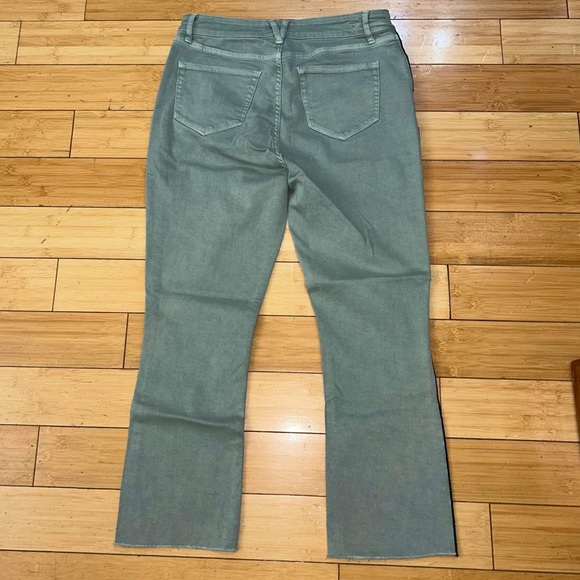 Vineyard Vines Pants - Picture 2 of 9